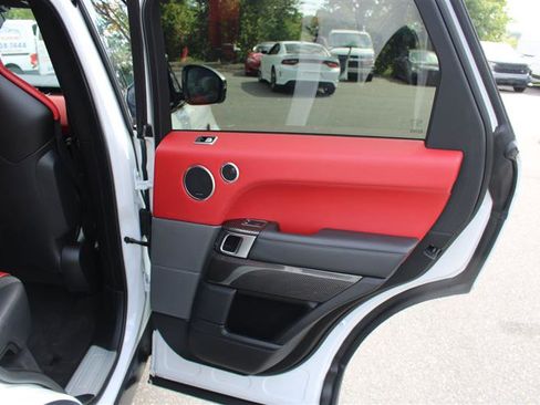 Used 2019 Land Rover Range Rover Sport SVR image 23