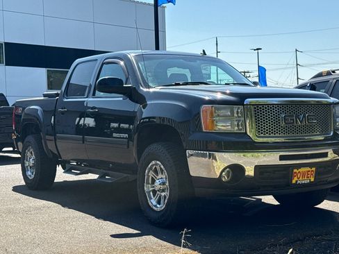 Used 2012 GMC Sierra 1500 SLT w/ SLT Convenience Package AWD/4WD image 2