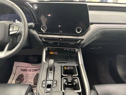 Used 2024 Lexus TX 350 AWD image 9