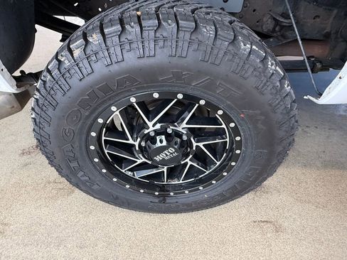 Used 2015 Ford F350 Lariat w/ Chrome Package image 6