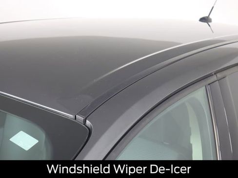 Used 2017 Ford Escape SE w/ SE Cold Weather Package image 19