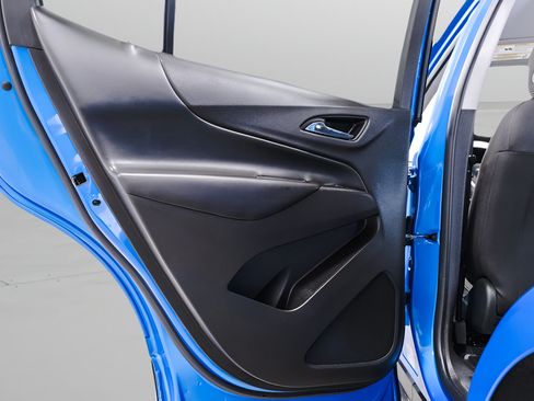 Used 2024 Chevrolet Equinox LT w/ LPO, Floor Liner Package FWD image 29