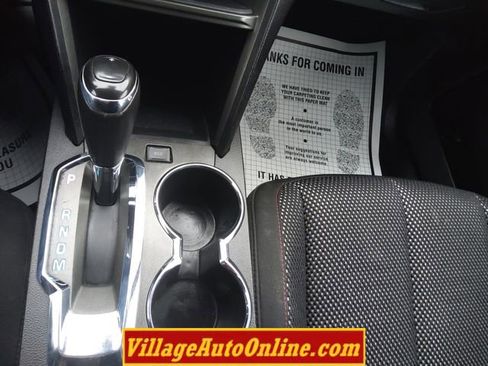 Used 2017 Chevrolet Equinox LT FWD image 23