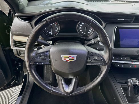 Used 2019 Cadillac XT4 Premium Luxury AWD/4WD image 16