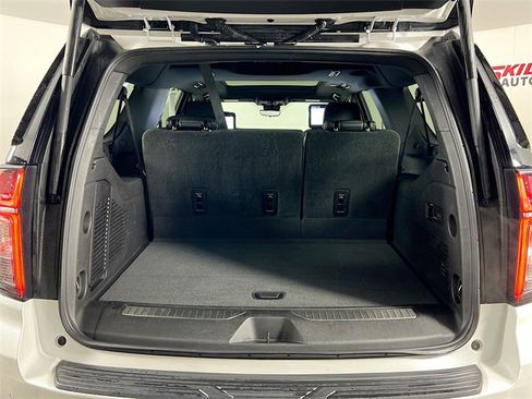 Used 2023 Chevrolet Suburban High Country w/ Advanced Technology Package image 28
