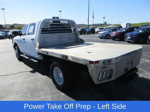 Used 2019 RAM 3500 Tradesman w/ Chrome Appearance Group image 3