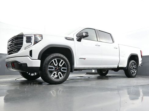 Used 2024 GMC Sierra 1500 AT4 w/ AT4 Preferred Package image 44