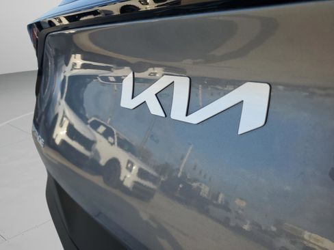 Certified 2025 Kia Sportage EX image 7
