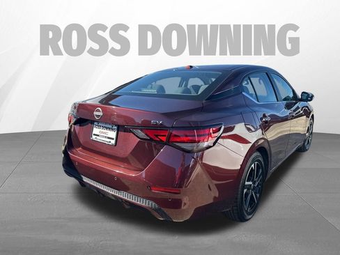 Used 2024 Nissan Sentra SV image 4