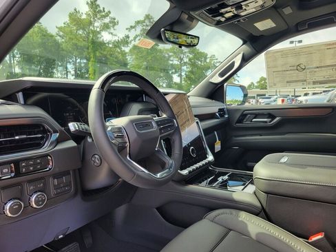 New 2026 GMC Yukon Denali w/ Denali Reserve Package RWD image 11