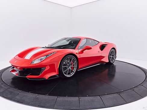 Used 2020 Ferrari 488 Pista Coupe RWD image 19