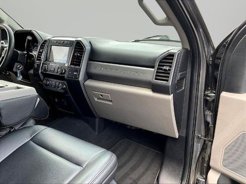 Certified 2020 Ford F250 XLT w/ XLT Premium Package AWD/4WD image 27