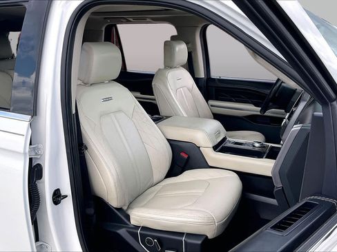 Used 2021 Ford Expedition Max Platinum RWD image 9