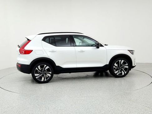 New 2026 Volvo XC40 B5 Ultra w/ Climate Package image 4