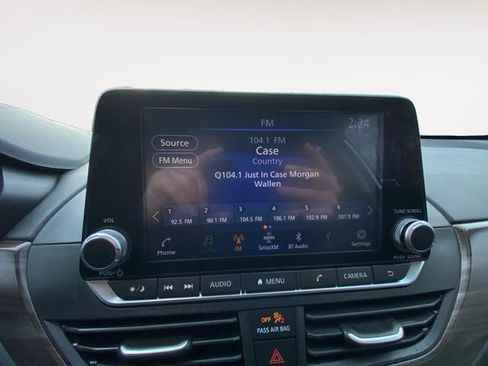 Used 2024 Nissan Altima 2.5 SV image 22