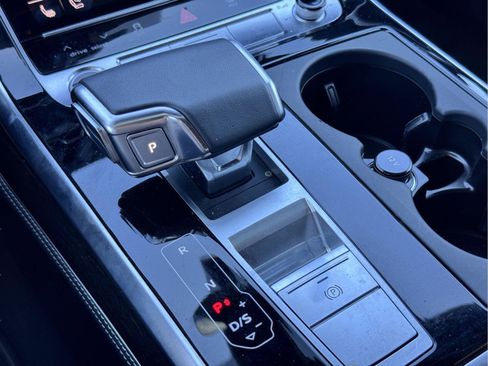 Used 2025 Audi Q7 3.0T Prestige w/ Prestige Package image 21