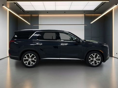 Used 2022 Hyundai Palisade SEL w/ 8P Bench Seat Package FWD image 6