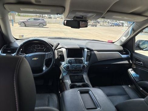 Used 2020 Chevrolet Suburban LT AWD/4WD image 10