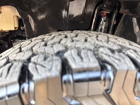 Used 2012 Jeep Wrangler Unlimited Rubicon w/ Connectivity Group AWD/4WD image 22