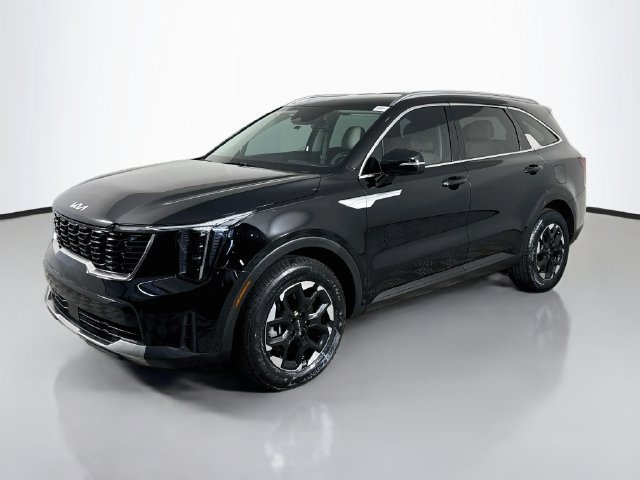 Used 2025 Kia Sorento S FWD image 4