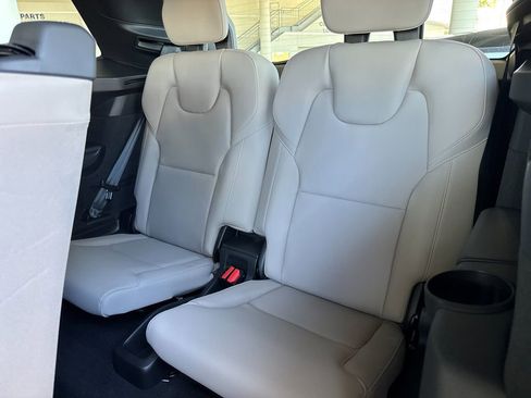 New 2026 Volvo XC90 B5 Core image 14
