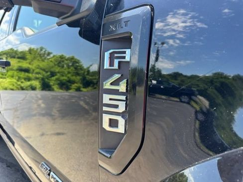 Used 2018 Ford F450 XLT w/ XLT Premium Package AWD/4WD image 38