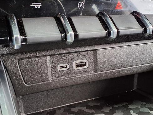 New 2026 GMC Canyon Elevation w/ Convenience Package image 8