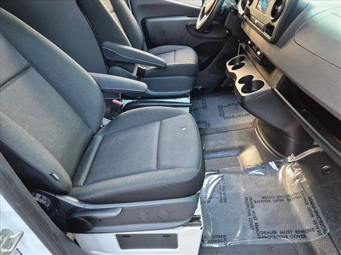 Used 2022 Mercedes-Benz Sprinter 2500 image 18
