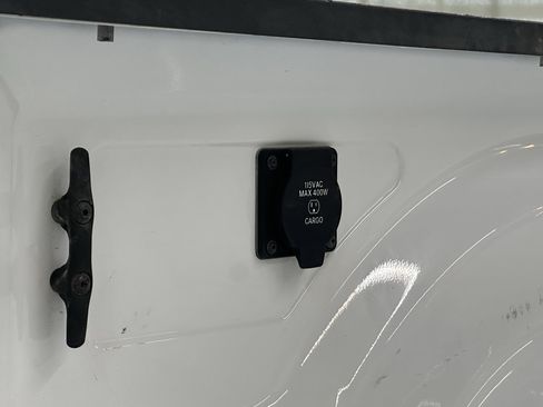 Used 2024 RAM 2500 Laramie w/ Safety Group AWD/4WD image 9