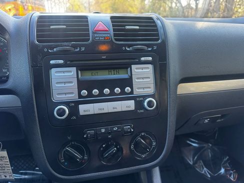 Used 2009 Volkswagen Jetta S image 13