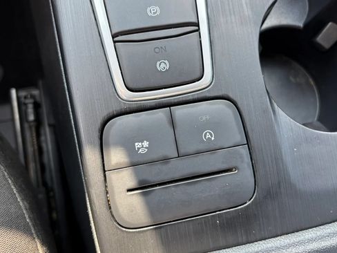 Used 2023 Ford Escape Active AWD/4WD image 25
