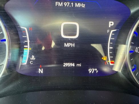 Used 2022 Chrysler Pacifica Limited FWD image 15