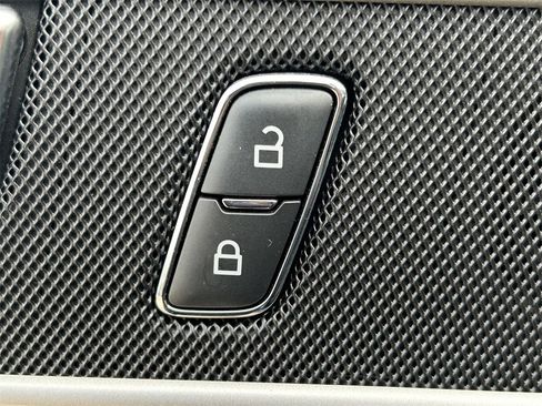 Used 2022 Ford Explorer ST image 27