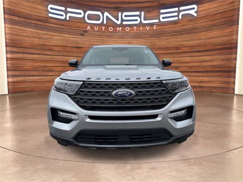 Used 2023 Ford Explorer XLT w/ Equipment Group 202A image 9