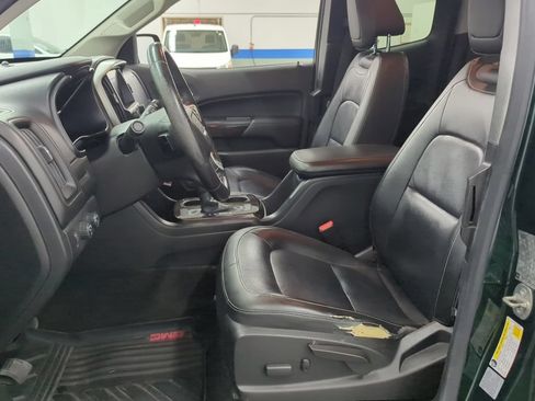Used 2015 GMC Canyon SLT w/ Driver Alert Package AWD/4WD image 9