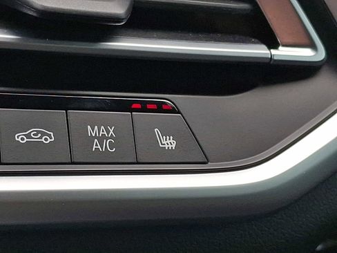 Used 2022 BMW X5 xDrive40i w/ Premium Package AWD/4WD image 25