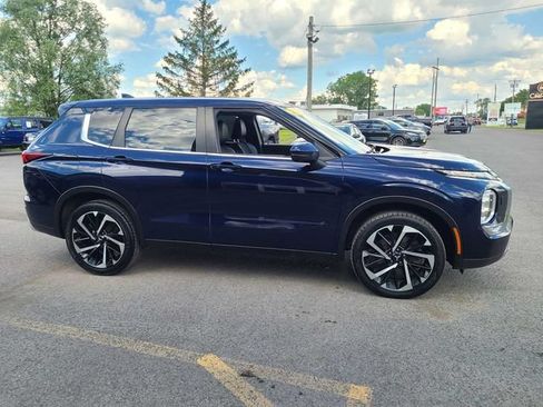 Used 2023 Mitsubishi Outlander SE AWD/4WD image 5