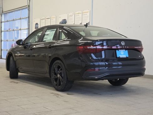 New 2026 Volkswagen Jetta SE image 8
