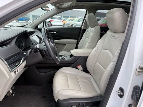 Used 2022 Cadillac XT4 Premium Luxury w/ Sun And Sound Package image 15