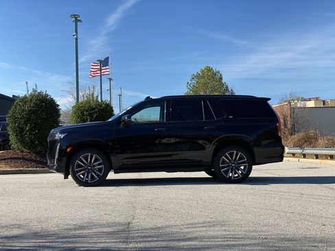 Used 2023 Cadillac Escalade Sport image 14
