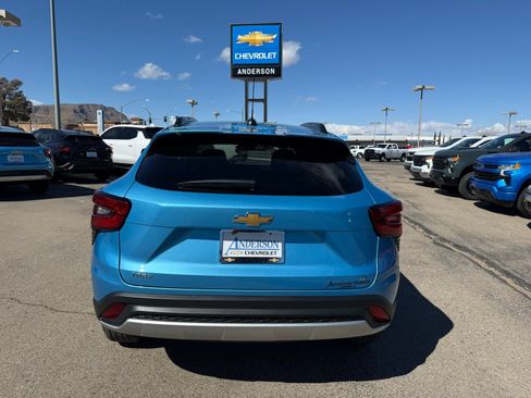 New 2026 Chevrolet Trax LT w/ LT Convenience Package FWD image 7