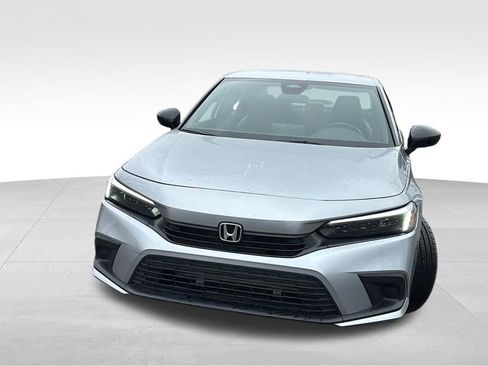 Used 2023 Honda Civic Sport image 2