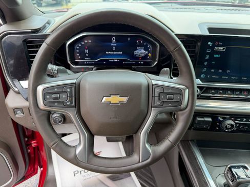 Used 2024 Chevrolet Silverado 1500 LTZ AWD/4WD image 29