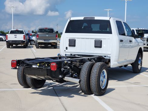 New 2026 RAM 3500 Tradesman w/ Chrome Appearance Group A AWD/4WD image 5
