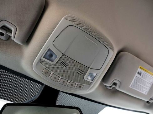 Used 2022 Ford Edge SEL AWD/4WD image 25