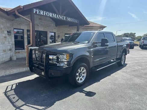 Used 2017 Ford F250 XLT w/ XLT Value Package AWD/4WD image 1