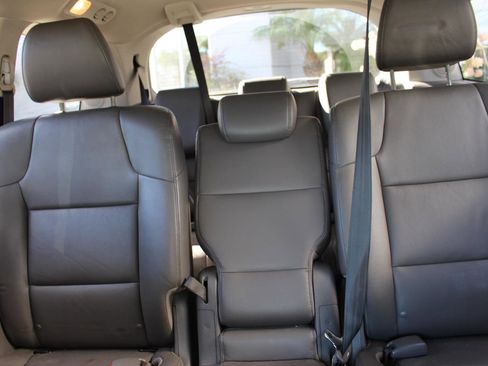 Used 2013 Honda Odyssey Touring Elite image 31