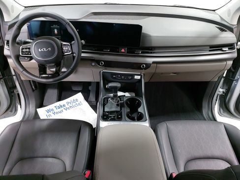 New 2026 Kia Carnival EX image 9