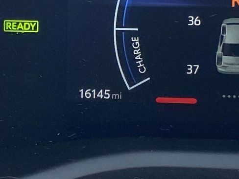 Used 2025 Toyota Camry LE image 29