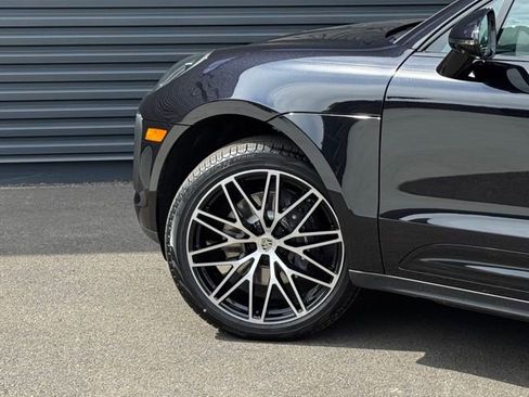 New 2026 Porsche Macan image 12
